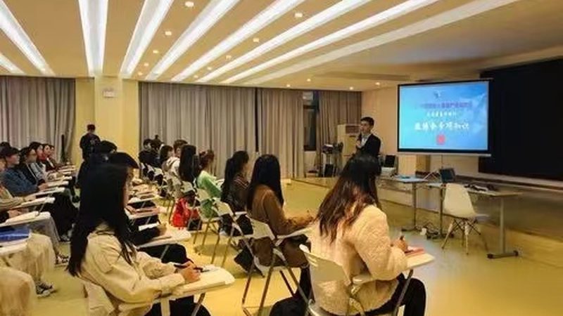 揭秘自考本科培训机构的品牌选择：不只是排名那么简单