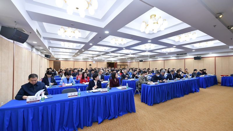 职业培训学校的选址对于其运营和发展至关重要。选址时，需要综合考虑以下因素：